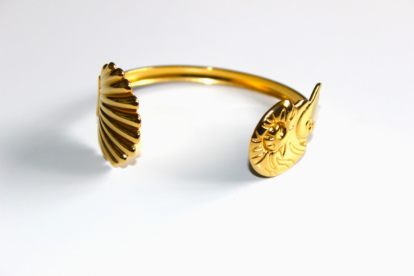 Shell Cuff Bracelet Gold Plated